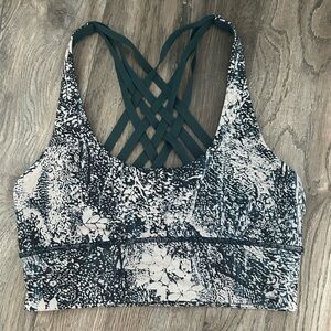 Lululemon sz 6 green printed sports bra size 6